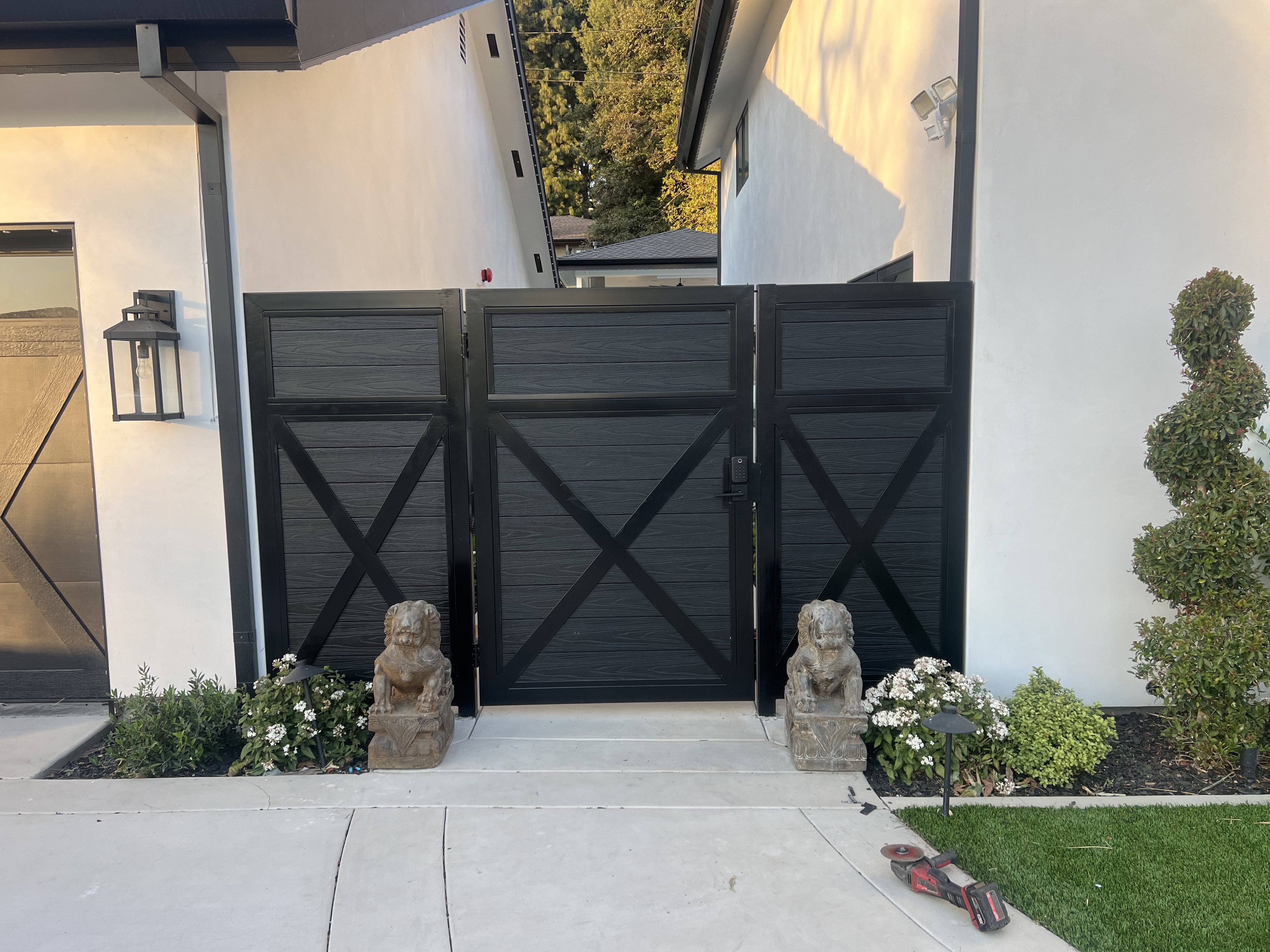farmhousegate